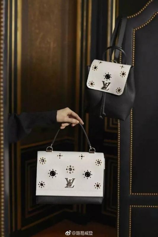 刘亦菲景甜穿 Dior 秒变仙女小公主,而这个牌子要卖掉了