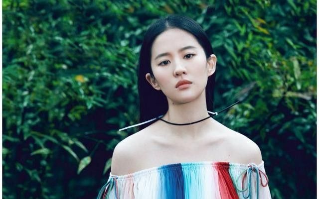 刘亦菲景甜穿 Dior 秒变仙女小公主,而这个牌子要卖掉了