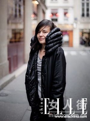 生动街拍 雀跃POSE提升风格