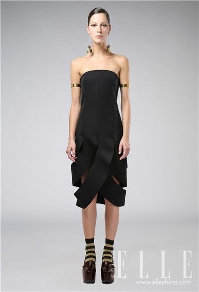 AGNONA SS15 TRE系列探秘:新绑带艺术